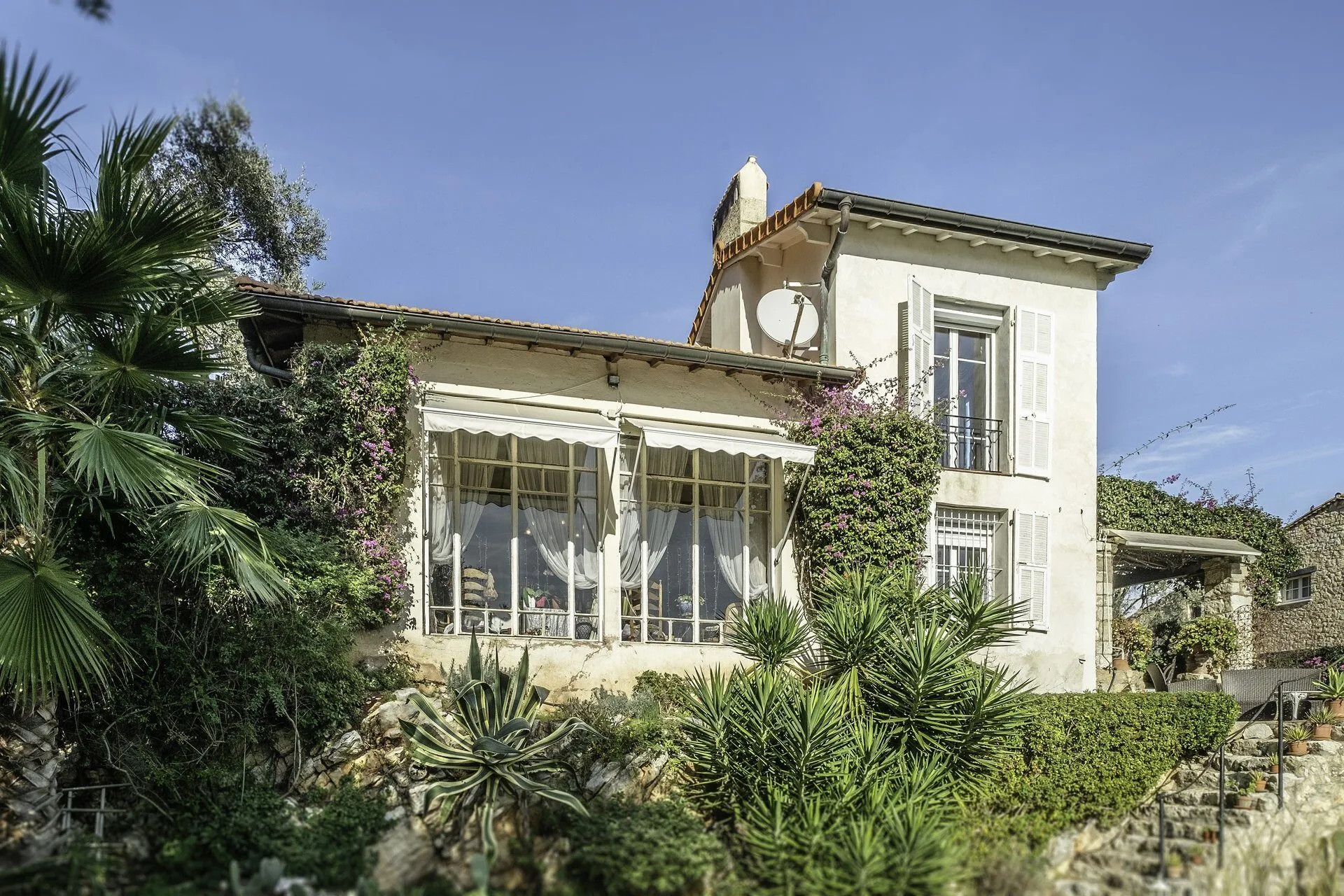 Characterful 5-bedroom villa sold in Saint-Jean-Cap-Ferrat