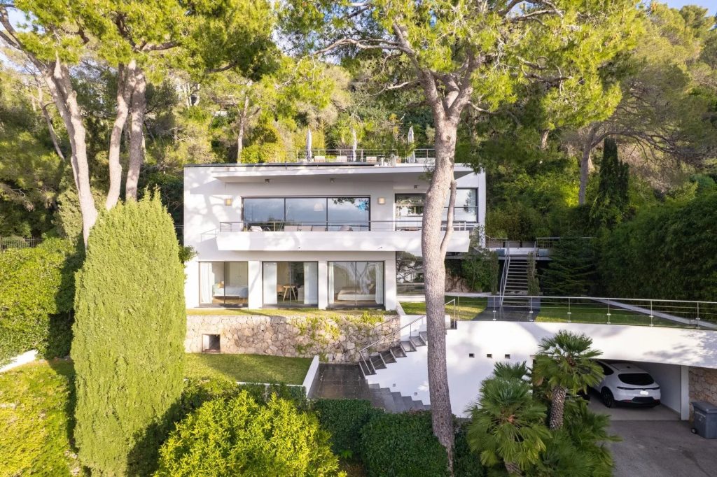 5526133 – Villa à l&rsquo;ouest du Cap-Ferrat avec vue sur la mer, piscine chauffée sur le toit et jardins plats