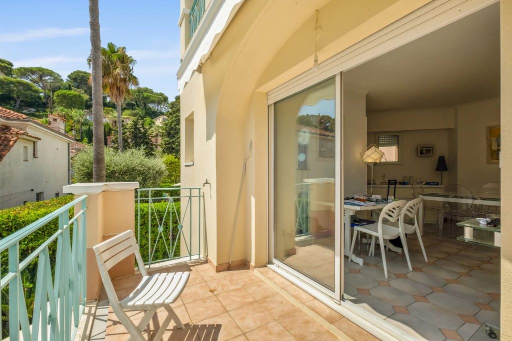 86169621 – Exclusive in Saint-Jean-Cap-Ferrat: 1-bedroom apartment with terrace and garage, peace under the sun!
