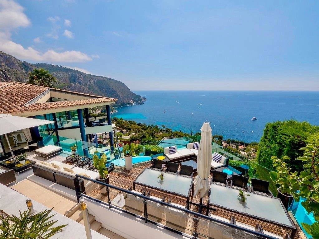1071774 – Villa Contemporaine avec Vue Panoramique Mer à Eze Bord de Mer