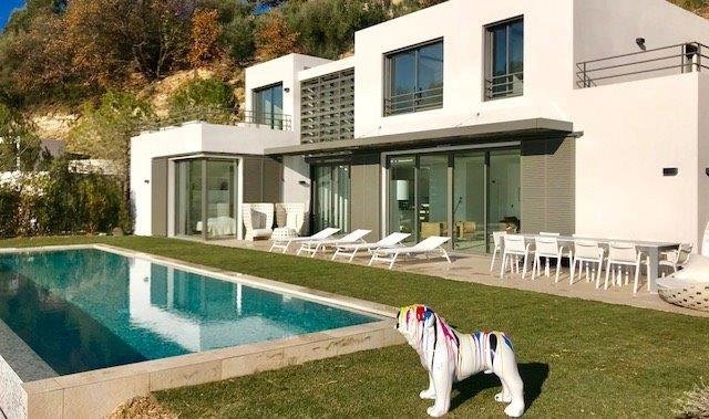 2360089 – Contemporary villa with panoramic views