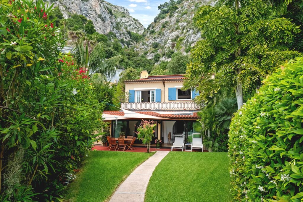 11d79fb8e0e76072272eff381be08ff3_e633913902_1920-original