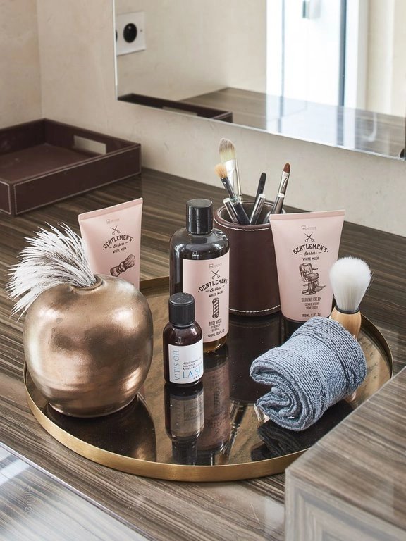 33f24f61c12044edb2ee9f4b80e15d1d_253557451e_1024-original