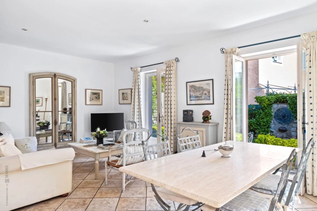 3eab68c16772a0914b8978775151568a_e2b0a6858a_1920-original