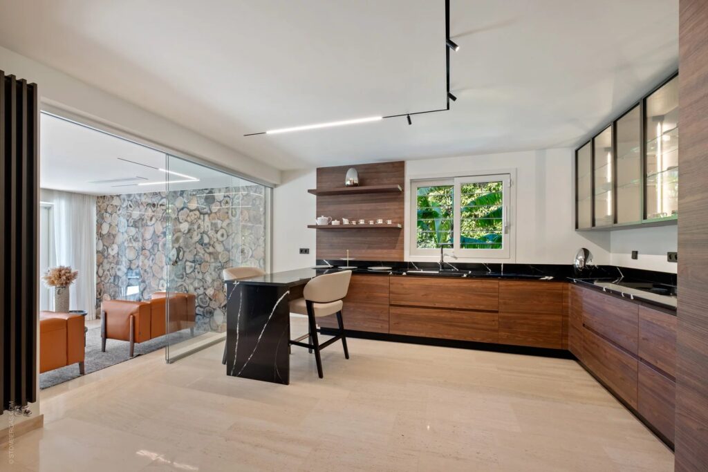 4dc71a1aa10243774ca671fb1c3f161b_0c673a10b1_1920-original