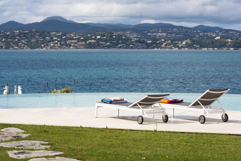 2681088 – Exclusive seaside retreat in Parcs de Saint-Tropez