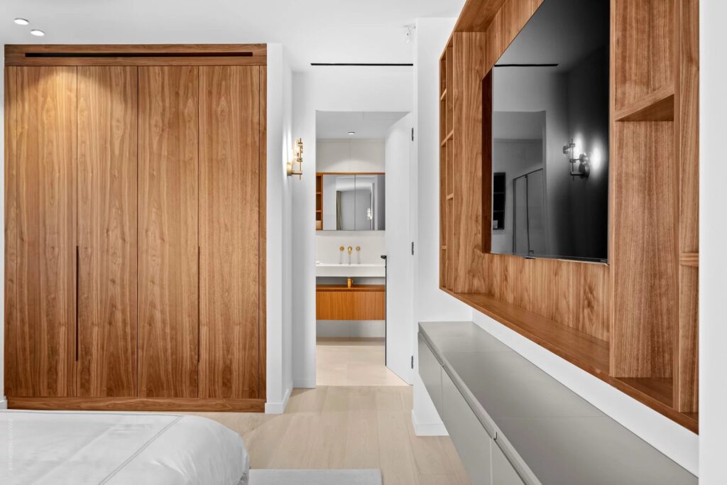 8c733399d92d2abcd19a308e108dbb73_b87b522334_1919-original