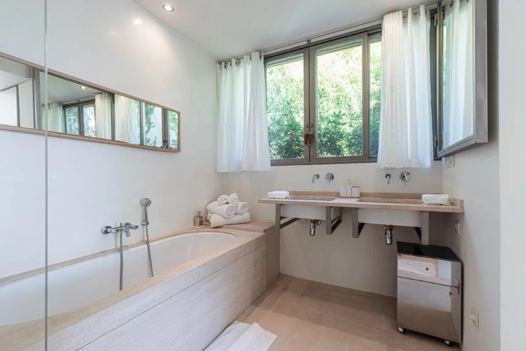 9975e94deaa8c5109cc74be89543073f_48f7434099_1024-original