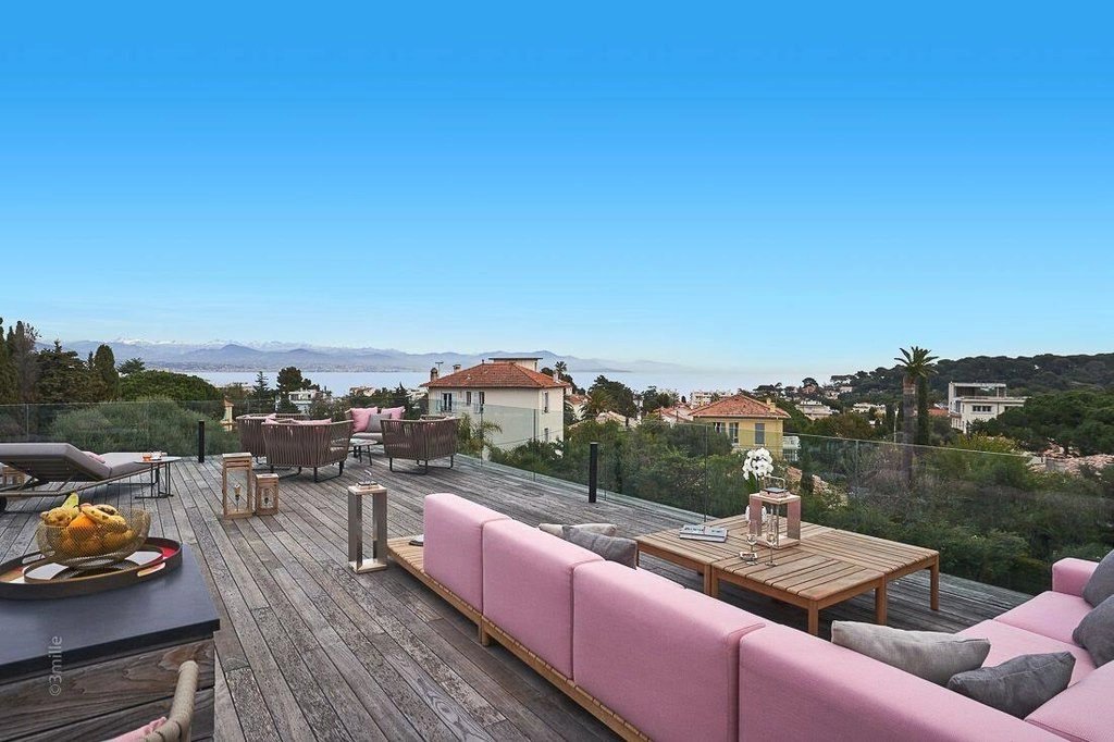 99a5599cc7158ff1a3d8445c425de58f_973c8f06a5_1024-original