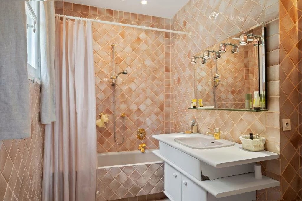 9ac963885ce7b1b6cfd8c62e9143055d_da125b10be_1024-original