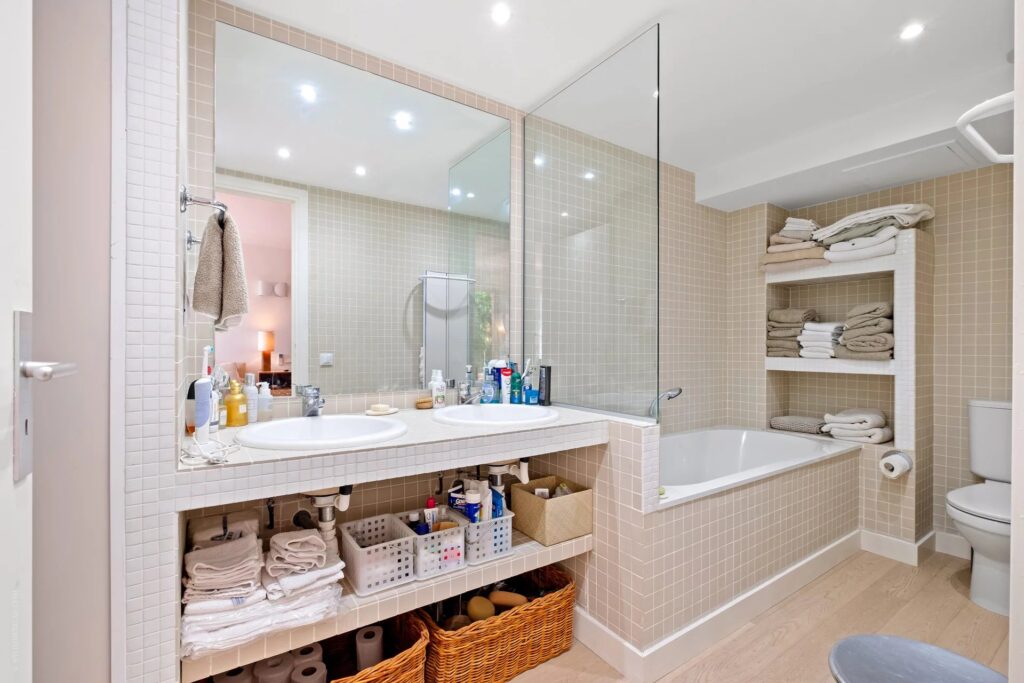 ad41234833417ed2f87f3f888db572c4_f2baad888f_1920-original