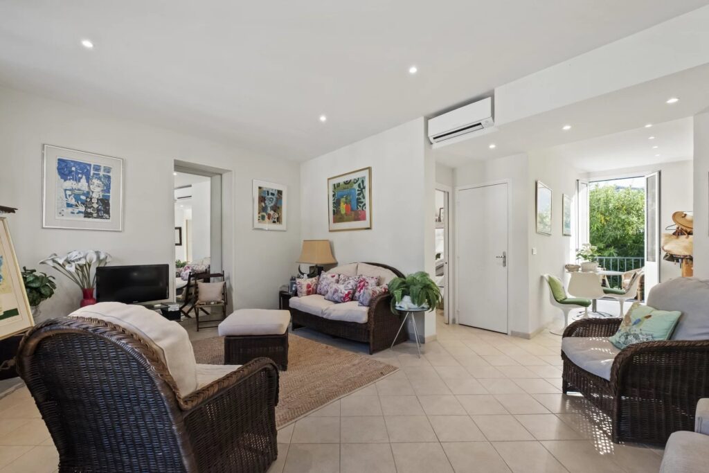 b07527bcb2397357b58b30b03b40ab1c_07aa90e04d_1920-original