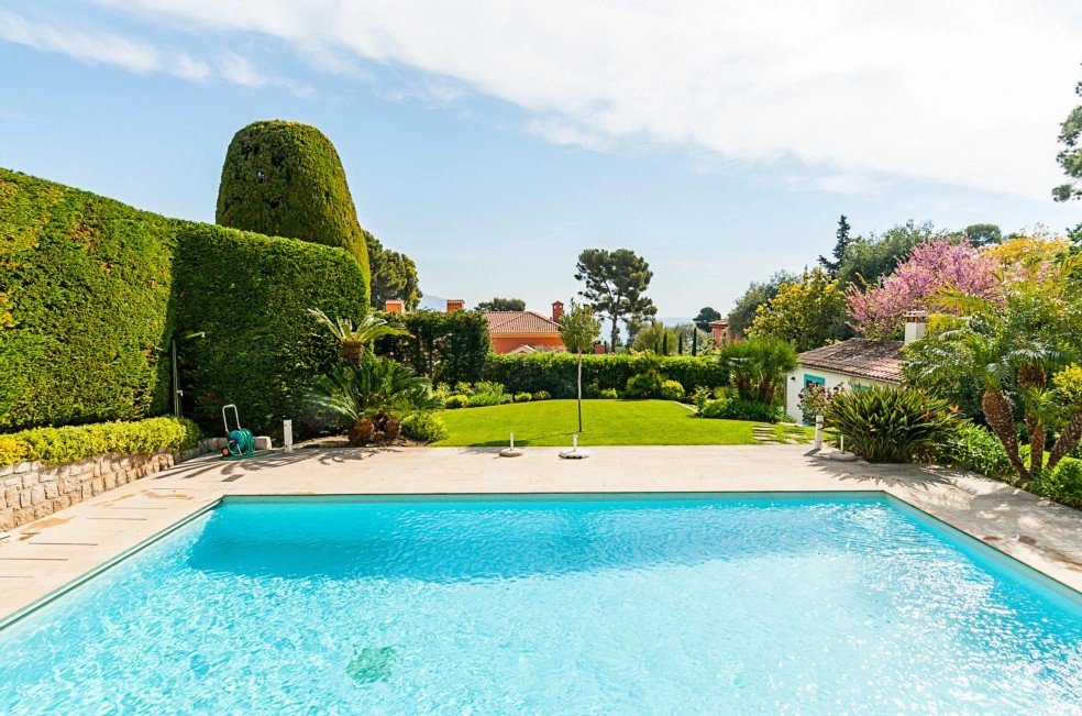 c3024aeb34c2b5a47b5472d452a9a13c_8ef188103c_984-original