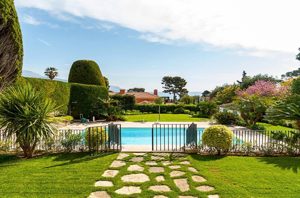 c51de1cd9d791e59cab223d52f343ef9_226b20194a_984-original