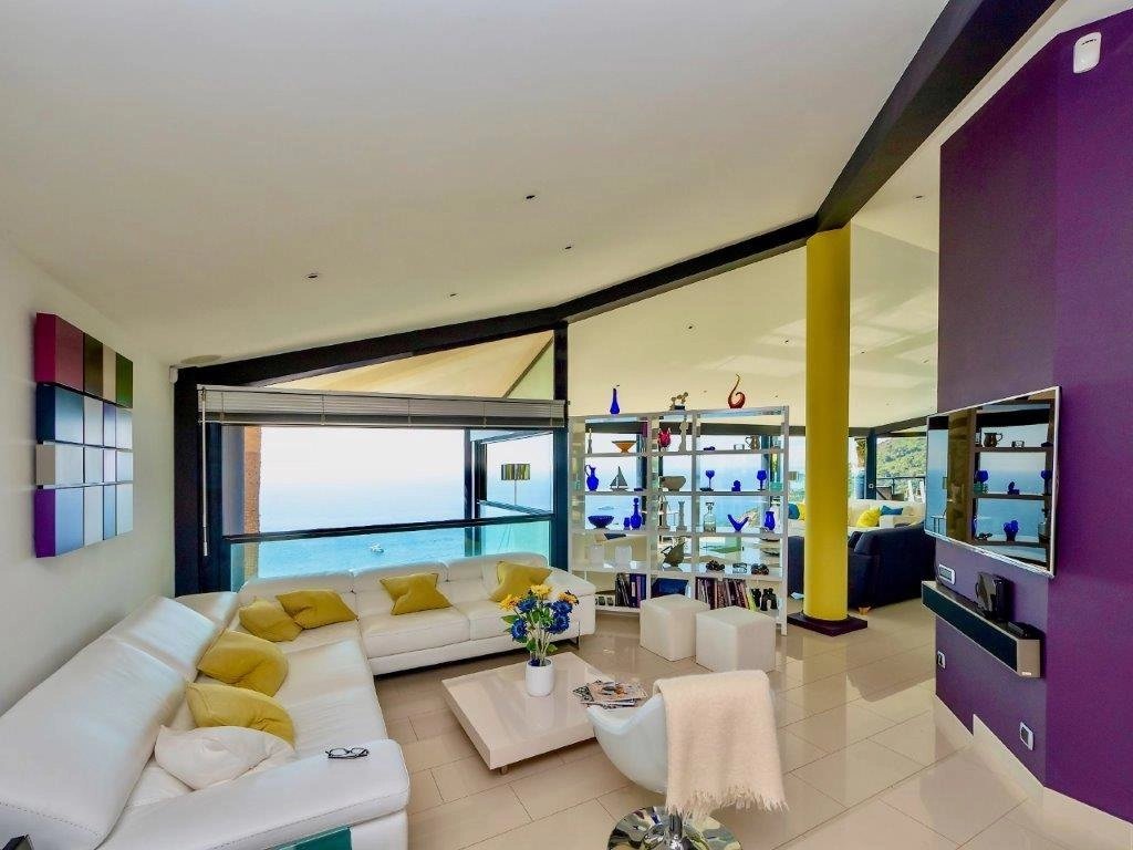 c65e2ab4e5b2a5ff8a651670b7b5fd65_e7cad49462_1024-original