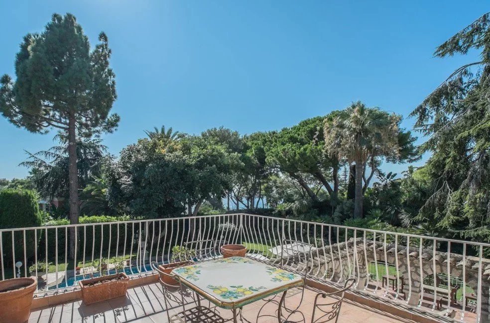 c7781329003245a47f31a3f042d49dec_0d6e8d6780_984-original