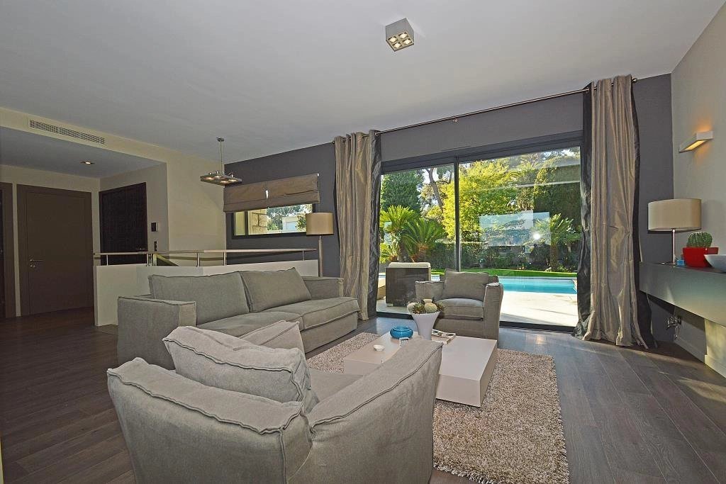 cb8a122567e5312f70d114c11b3a461c_8f87fa0bb3_1024-original