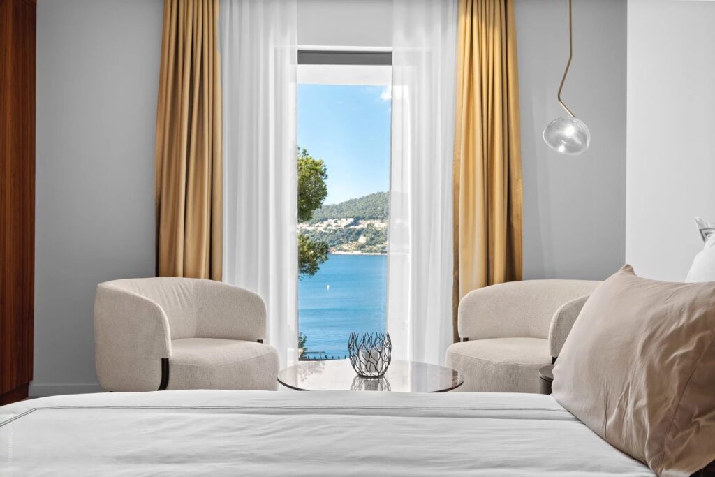 fb464b7050fe34a2db3a885ef9621119_74ad0f2e3b_1919-original