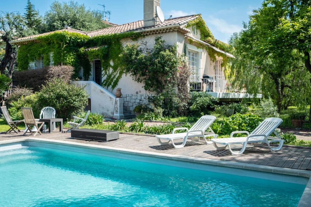 1071618 – Exceptional location villa with great potential