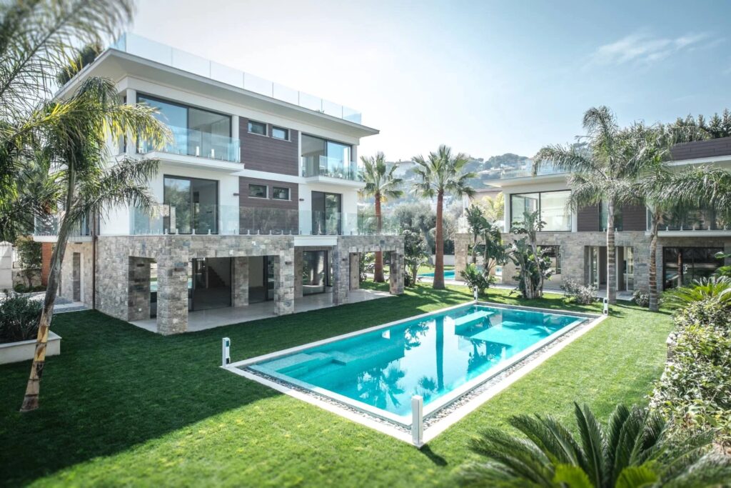 1071565 – Exclusive 3-villa Domaine in St-Jean-Cap-Ferrat