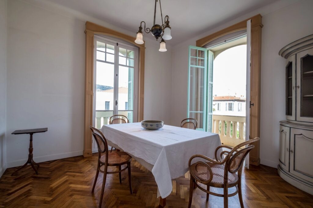 106729 – Spacious two-bedroom apartment