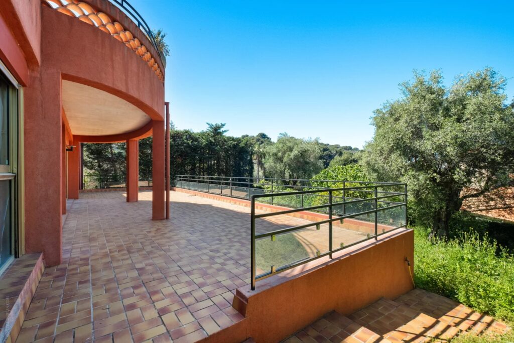 84781894 – Apartment with big terrace and garden