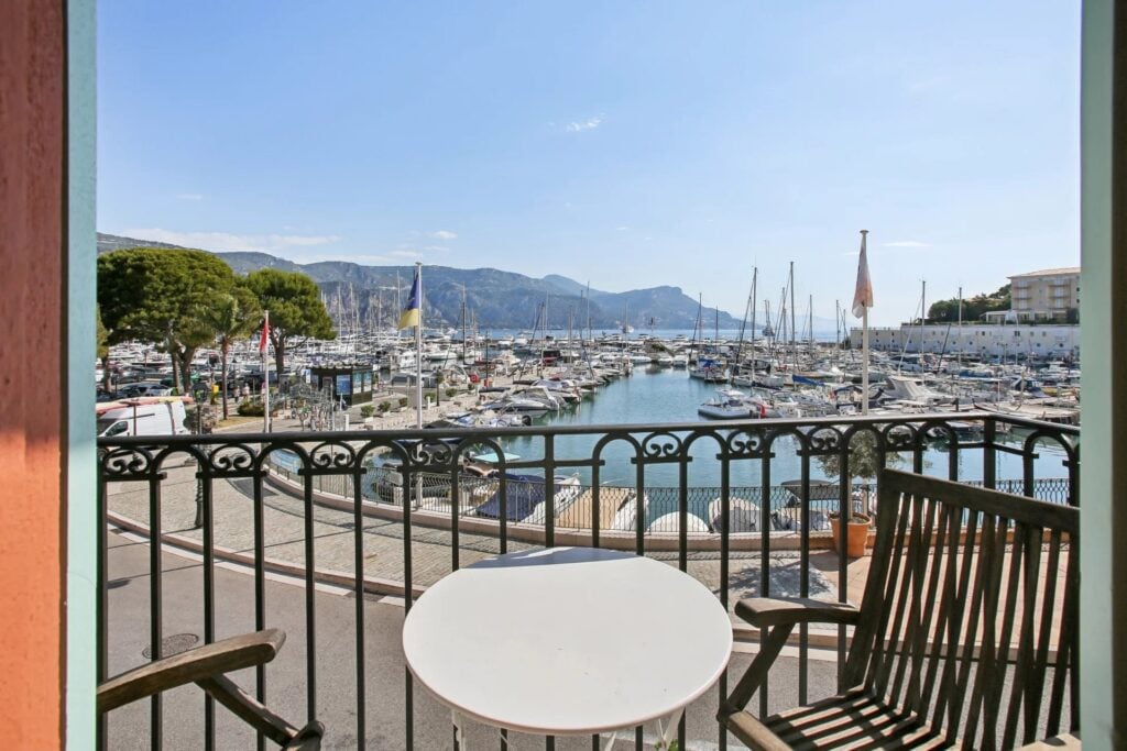 87058743 – Lägenhet vid hamnen med terrass och havsutsikt i Saint-Jean-Cap-Ferrat