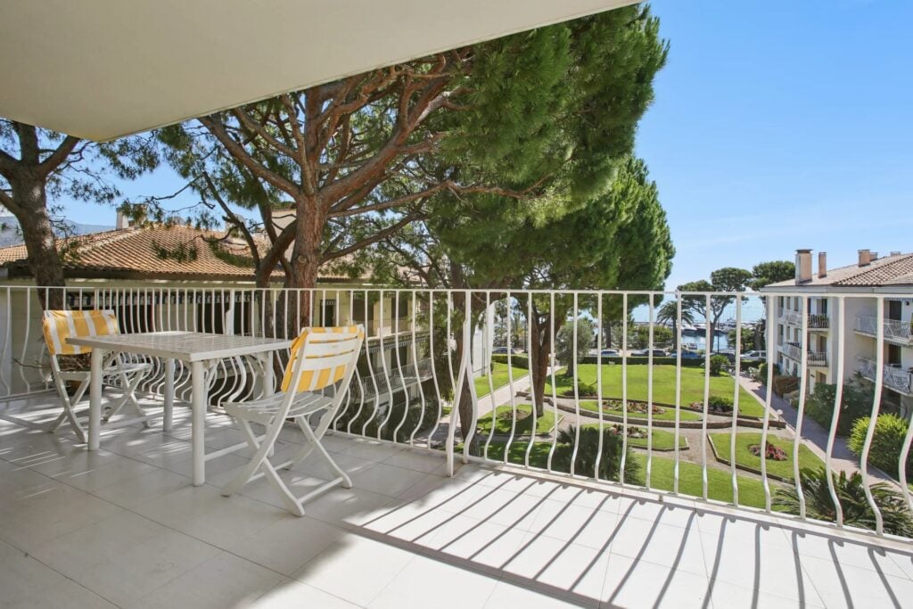 87133301 – Appartement 3/4 pièces avec de grandes terrasses et vue mer au cœur du village de Saint-Jean-Cap-Ferrat