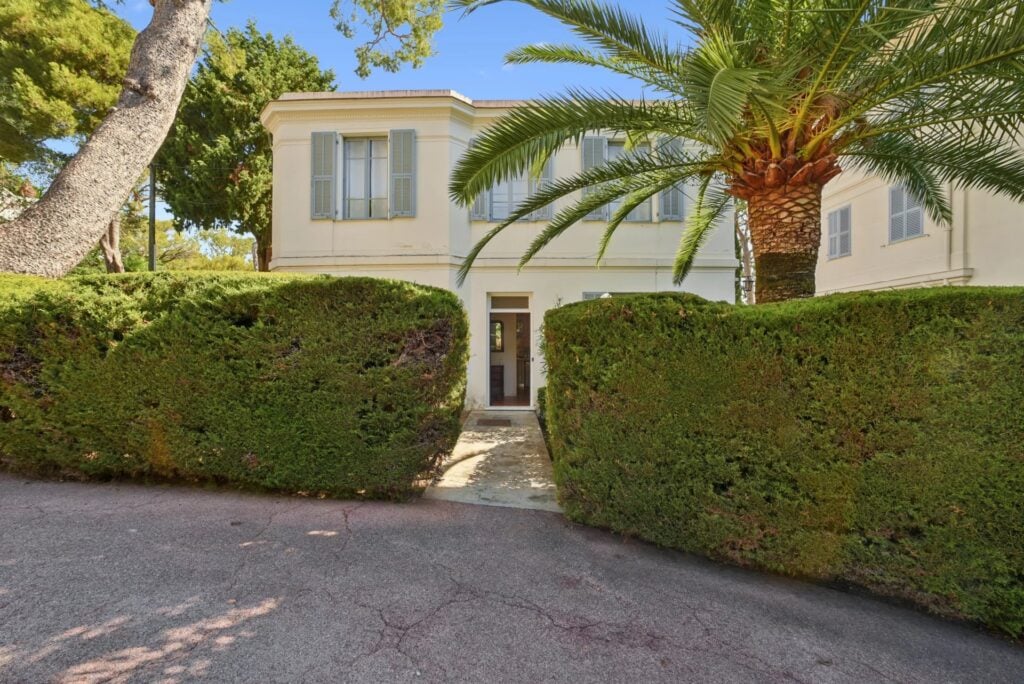 87176551 – Appartement exposé sud dans une résidence Belle Époque avec piscine