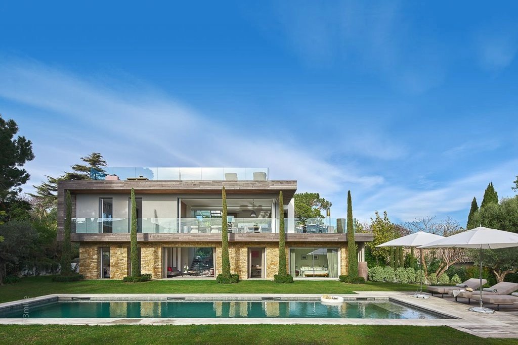 4618889 – Contemporary villa with sea views in Cap d’Antibes