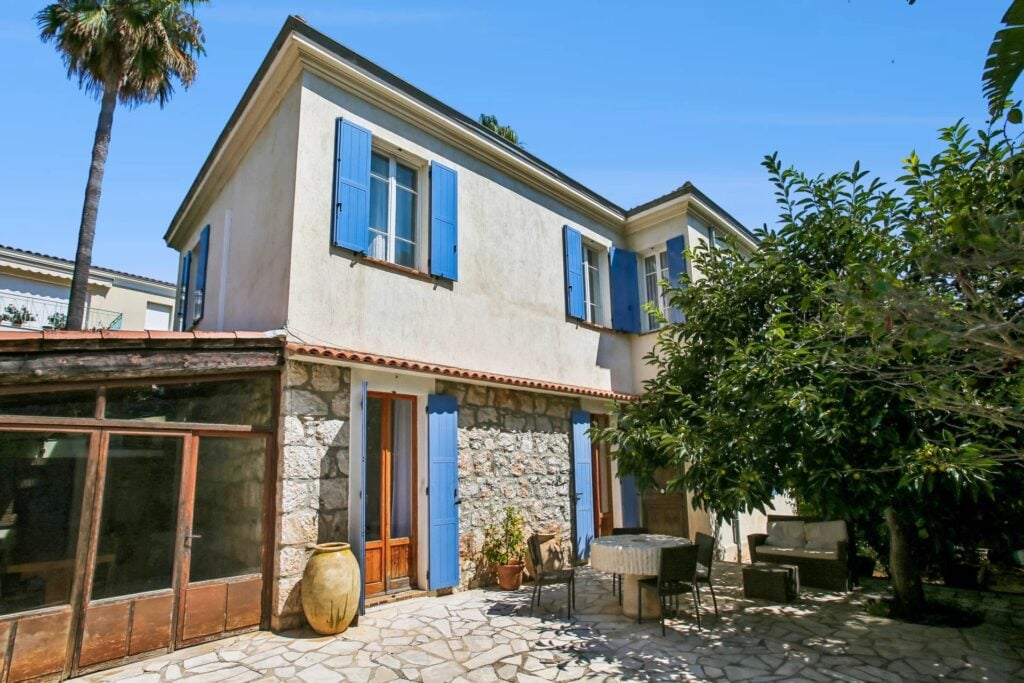 87246898 – Maison de village avec jardin exposé plein sud au cœur de Saint-Jean-Cap-Ferrat