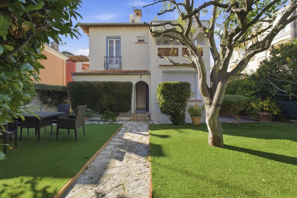 86775972 – Maison de village avec jardin et potentiel de rénovation à Saint-Jean-Cap-Ferrat