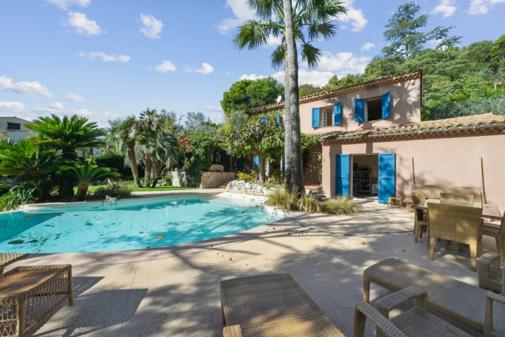 86361469 – Charming Riviera villa with pool and sea view glimpsese