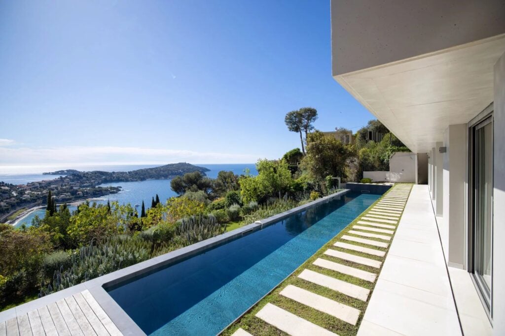 84054794 – Contemporary designer villa with panoramic views over Villefranche-sur-Mer and Cap Ferrat